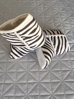 Kids Zebra-Pattern Cozy Boots - Black & White